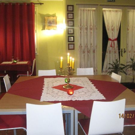 Hotel Le Commerce Neuville  외부 사진